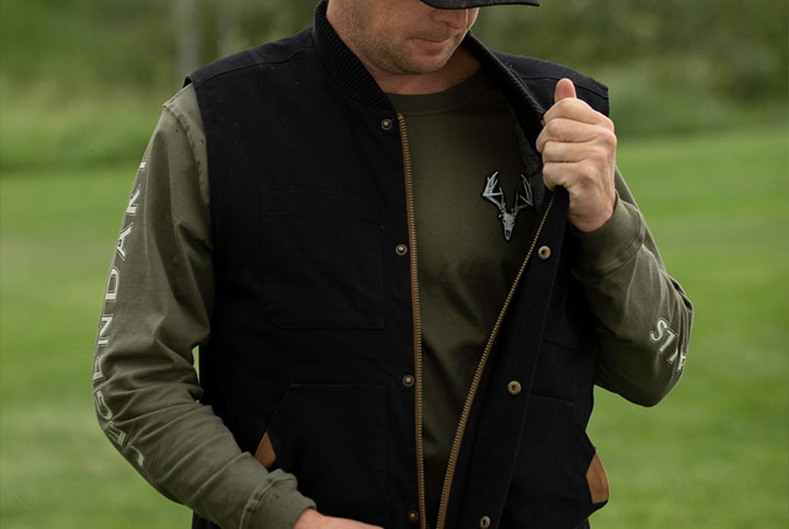 Legendary Whitetails Men's Conceal and Carry Canvas Crosstrail Vest 